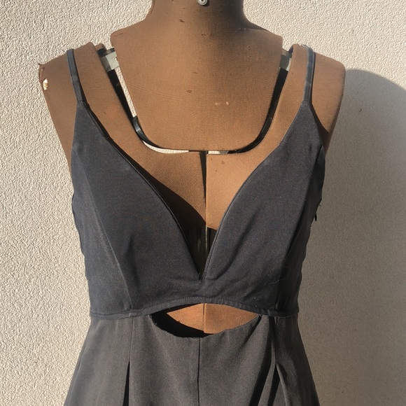 (👚3 for $20) Luvalot black cut out detail Playsuit size 12 - Picture 2 of 9